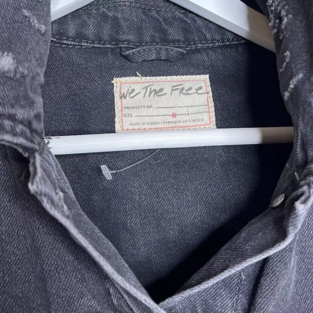 We Free People Distressed Denim Jean Jacket Oversized Y2K Streetwear Medium NWOT - Picture 6 of 10